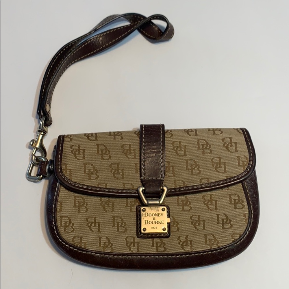 Dooney Bourke Vintage Leather Wristlet Brown